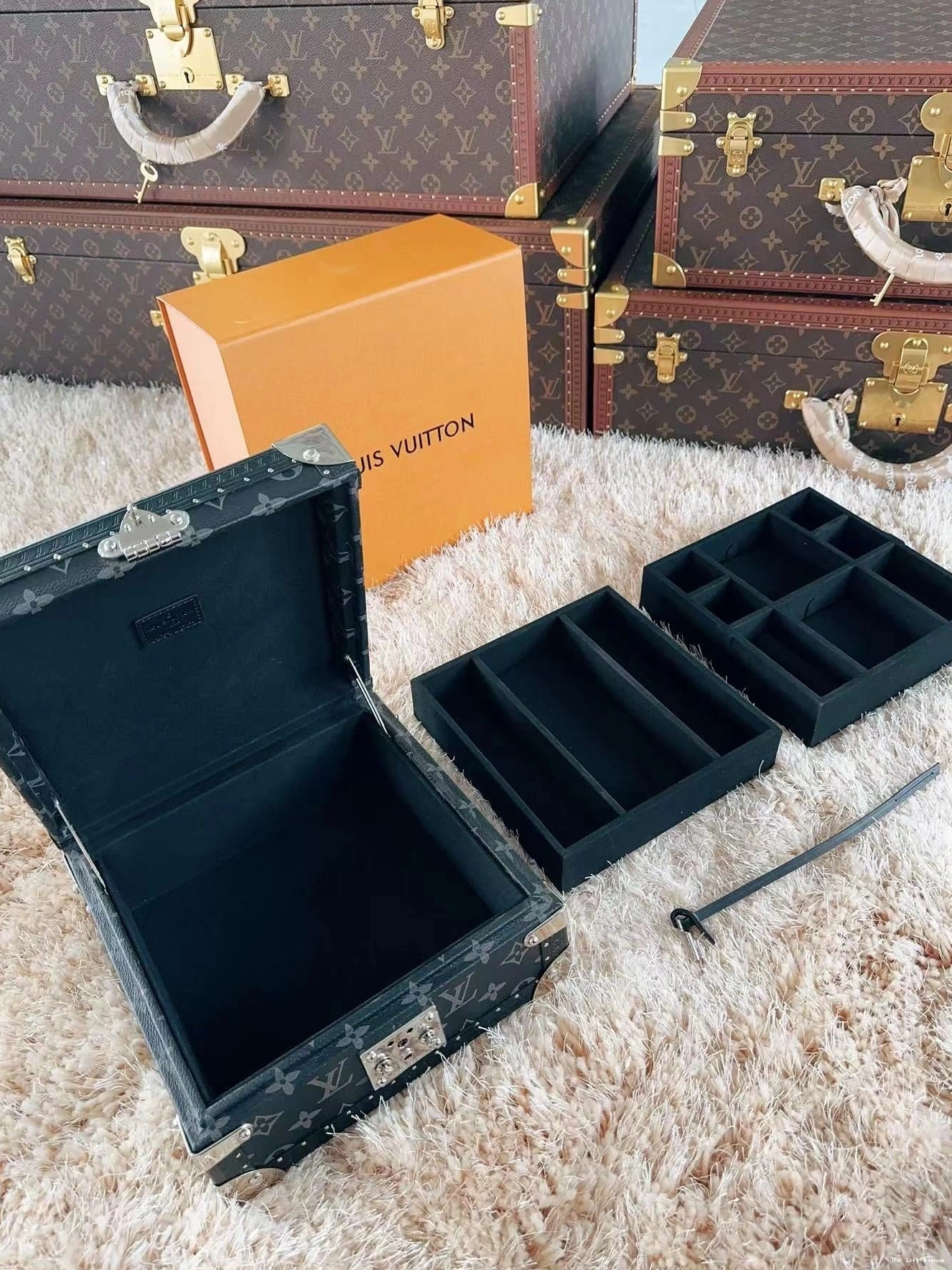 LV CUSTOM BLACK JEWELRY BOX 0710